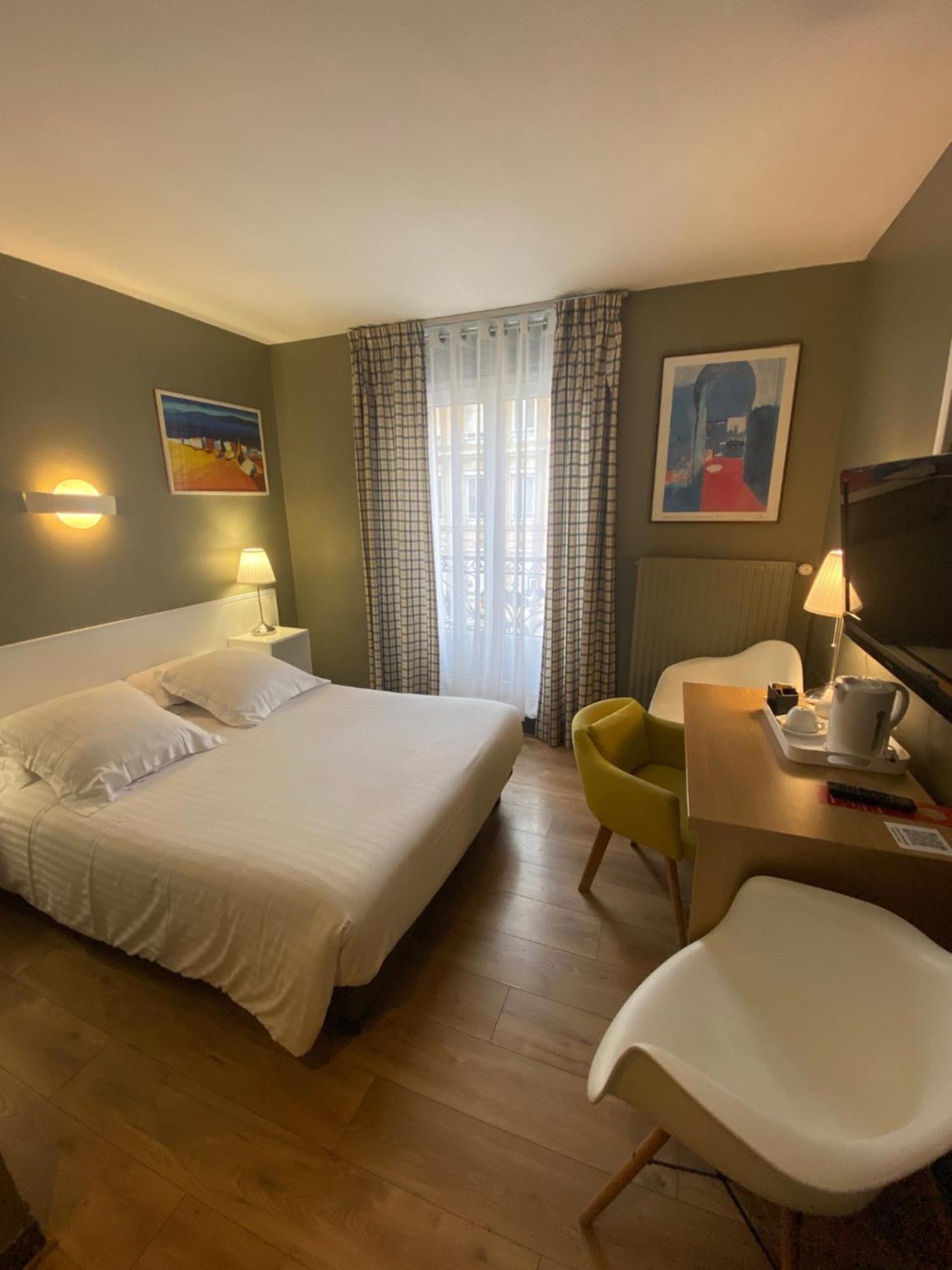 Hotel Le Pelican ชาร์เลอวิลล์-เมซิแยร์ ภายนอก รูปภาพ
